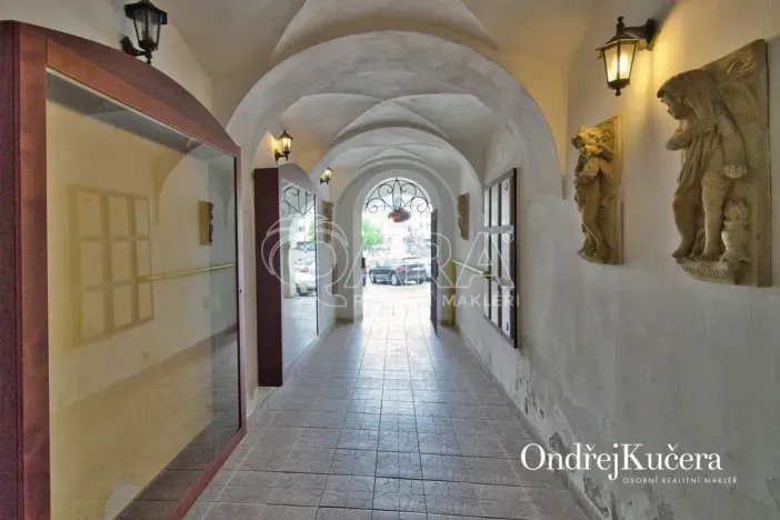 Prodej činžovního domu, Trutnov - Vnitřní Město, Krakonošovo náměstí, 857 m2