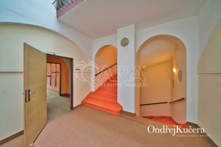 Prodej činžovního domu, Trutnov - Vnitřní Město, Krakonošovo náměstí, 857 m2