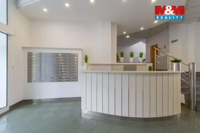 Pronájem kanceláře, Praha, Podbabská, 14 m2