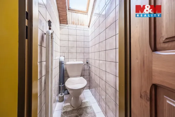 Prodej rodinného domu, Kvášňovice, 214 m2