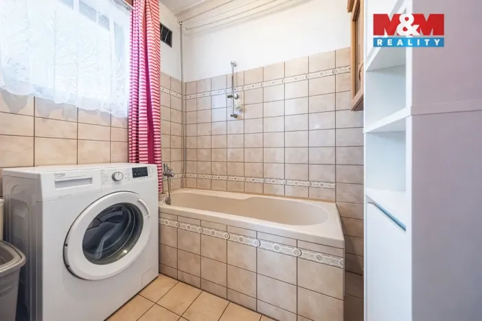 Prodej rodinného domu, Kvášňovice, 214 m2