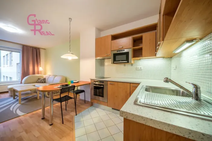 Pronájem bytu 2+kk, Brno, Zderadova, 51 m2