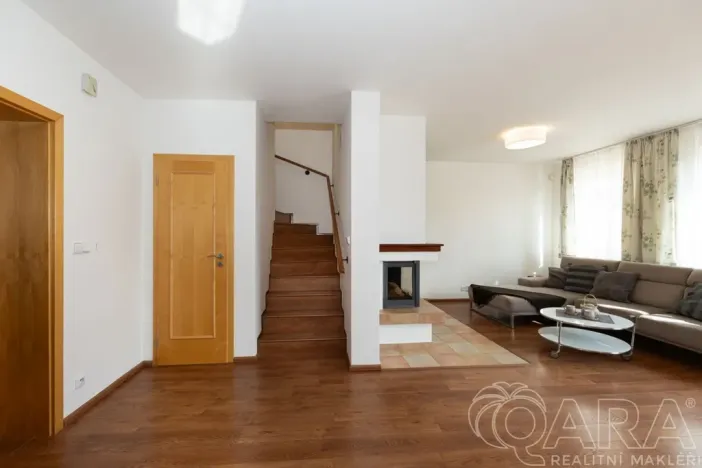 Prodej rodinného domu, Dolní Břežany, K Písnici, 136 m2