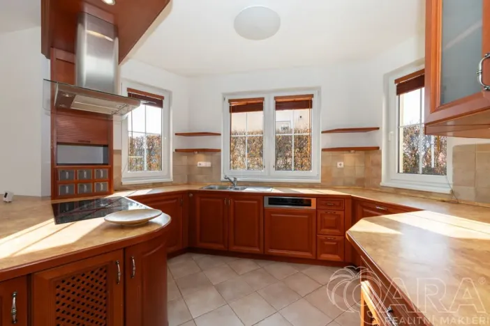 Prodej rodinného domu, Dolní Břežany, K Písnici, 136 m2