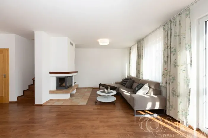 Prodej rodinného domu, Dolní Břežany, K Písnici, 136 m2