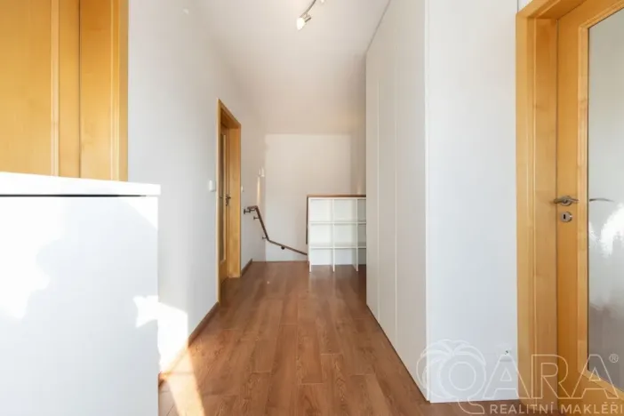 Prodej rodinného domu, Dolní Břežany, K Písnici, 136 m2