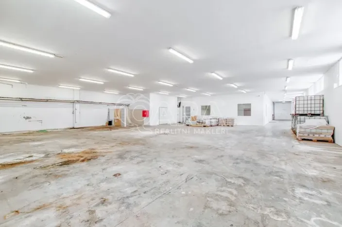 Prodej skladu, Bělotín, 1029 m2