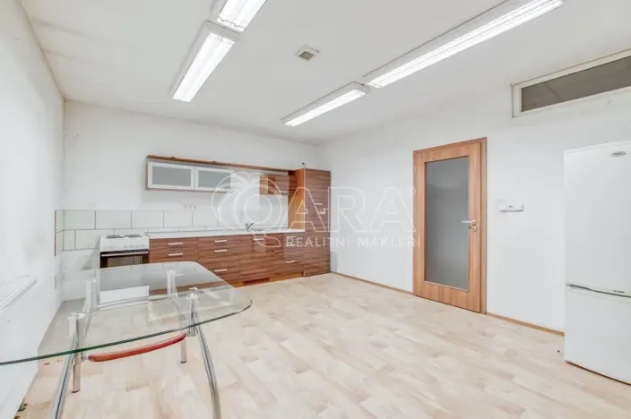 Prodej skladu, Bělotín, 1029 m2