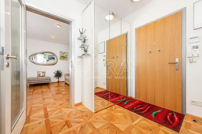 Prodej bytu 1+kk, Praha - Dejvice, Matějská, 33 m2