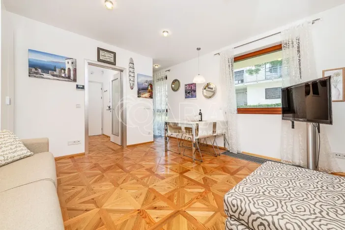 Prodej bytu 1+kk, Praha - Dejvice, Matějská, 33 m2