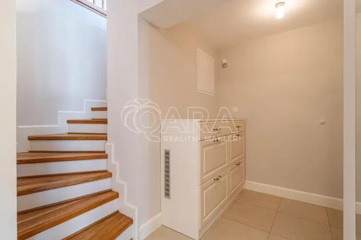 Pronájem bytu 4+kk, Praha - Staré Město, Vězeňská, 149 m2