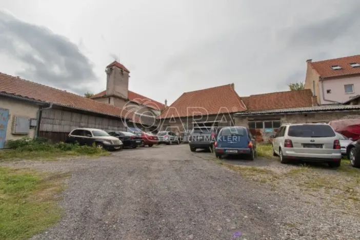 Prodej komerční nemovitosti, Smečno, nám. T. G. Masaryka, 602 m2