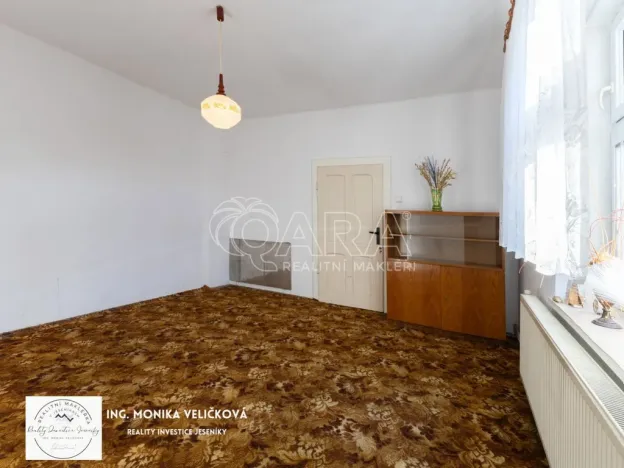 Prodej bytu 2+1, Krnov, Chářovská, 55 m2