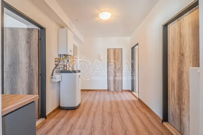 Pronájem bytu 3+1, Praha - Velká Chuchle, V úvoze, 80 m2