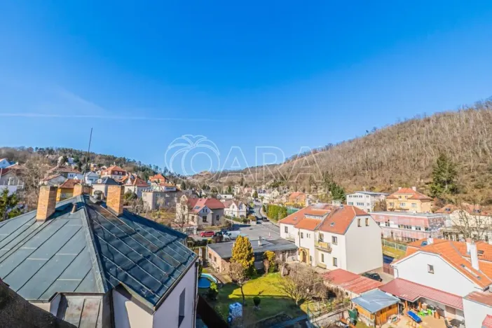 Pronájem bytu 3+1, Praha - Velká Chuchle, V úvoze, 80 m2