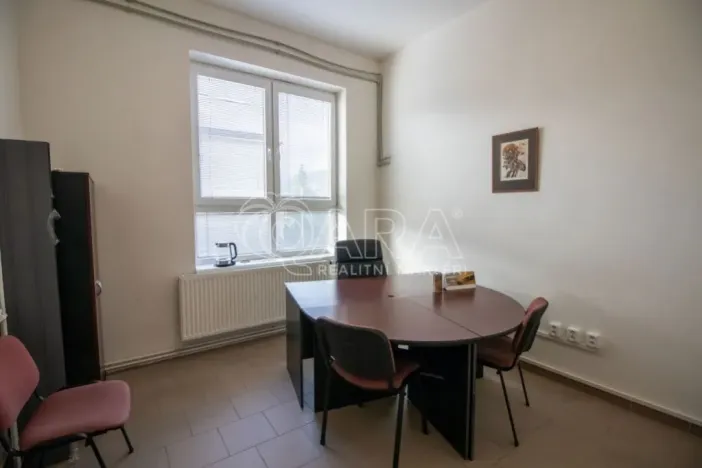 Pronájem skladu, Frenštát pod Radhoštěm, Martinská čtvrť, 484 m2