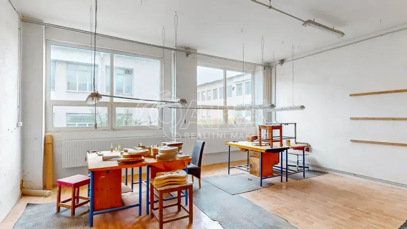 Prodej výrobních prostor, Luby, 1300 m2