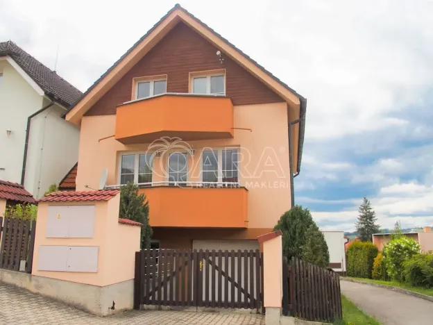 Pronájem rodinného domu, Hluboká nad Vltavou, Janáčkova, 200 m2