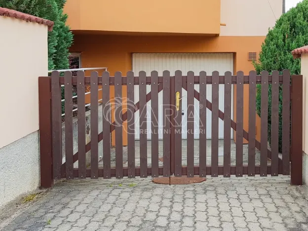 Pronájem rodinného domu, Hluboká nad Vltavou, Janáčkova, 200 m2