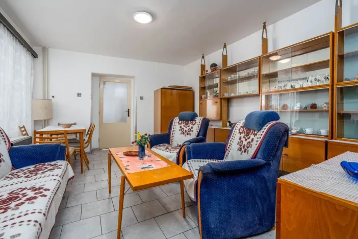 Prodej vícegeneračního domu, Úsobí, 365 m2