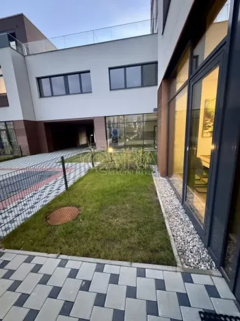 Pronájem bytu 1+kk, Praha - Žižkov, Malešická, 42 m2