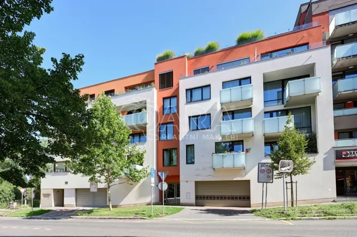 Pronájem bytu 2+kk, Praha - Podolí, Sinkulova, 47 m2