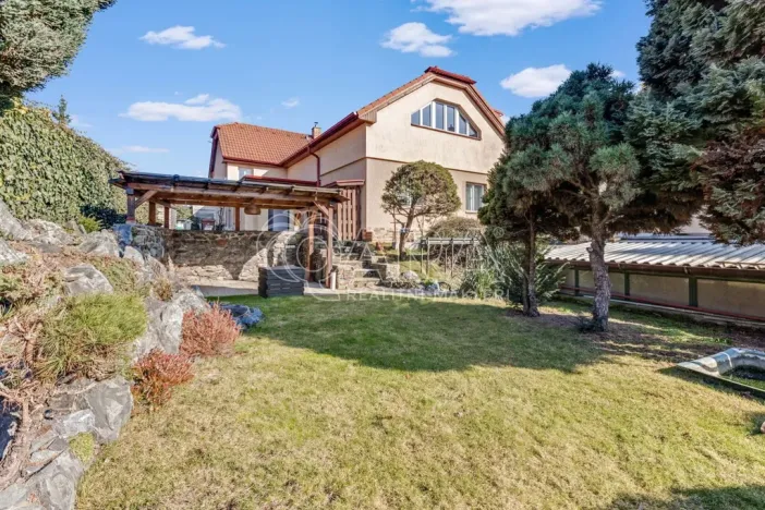 Prodej rodinného domu, Průhonice, Školní, 200 m2