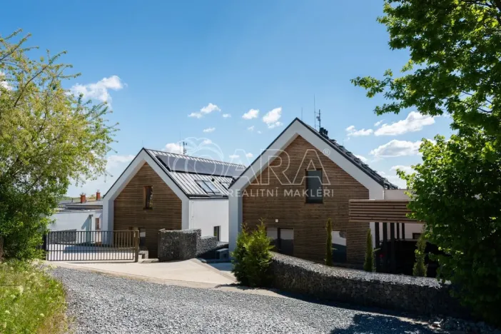 Prodej rodinného domu, Statenice, Nad Vinicí, 270 m2