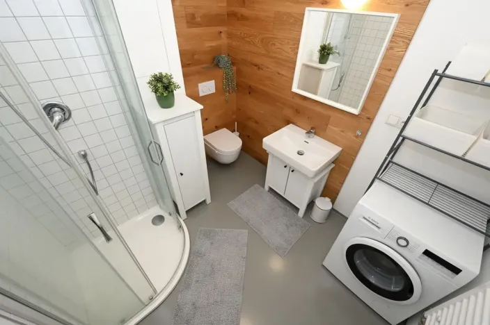 Pronájem bytu 1+kk, Praha - Smíchov, Plzeňská, 43 m2