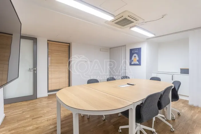 Prodej kanceláře, Praha - Žižkov, Havlíčkovo náměstí, 347 m2