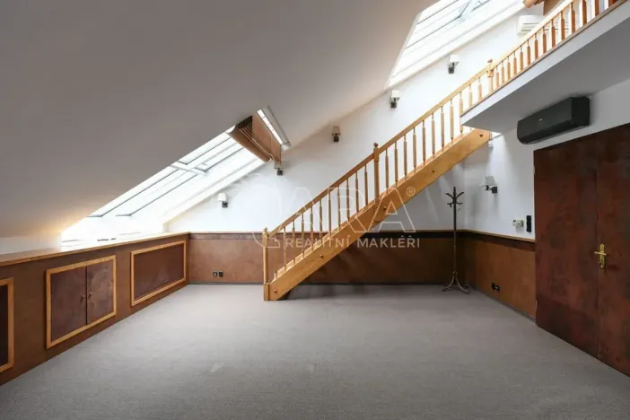 Pronájem bytu 3+1, Praha - Nové Město, Spálená, 127 m2