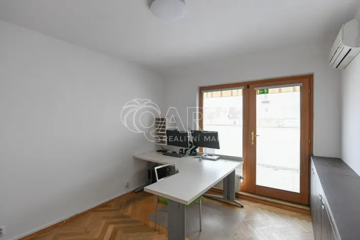 Pronájem bytu 3+1, Praha - Nové Město, Spálená, 127 m2