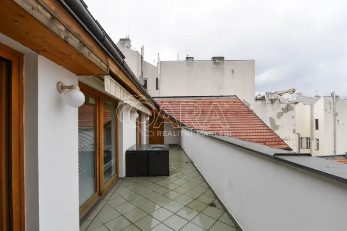 Pronájem bytu 3+1, Praha - Nové Město, Spálená, 127 m2