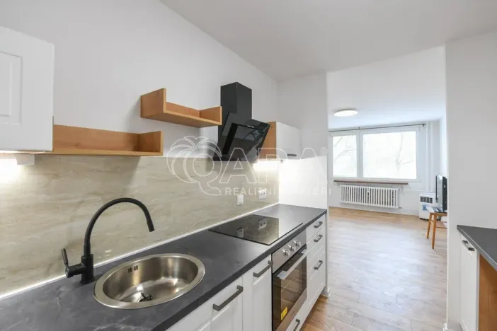 Pronájem bytu 2+kk, Praha - Bohnice, Radomská, 44 m2