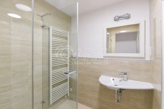 Pronájem bytu 2+kk, Praha - Bohnice, Radomská, 44 m2