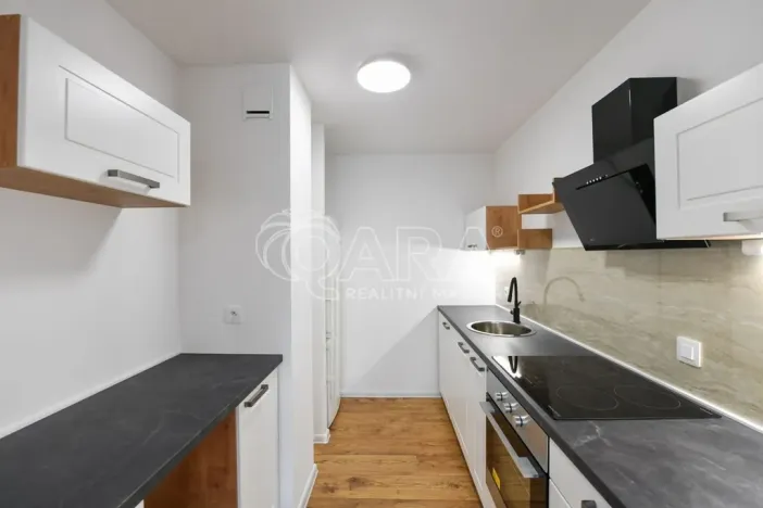 Pronájem bytu 2+kk, Praha - Bohnice, Radomská, 44 m2