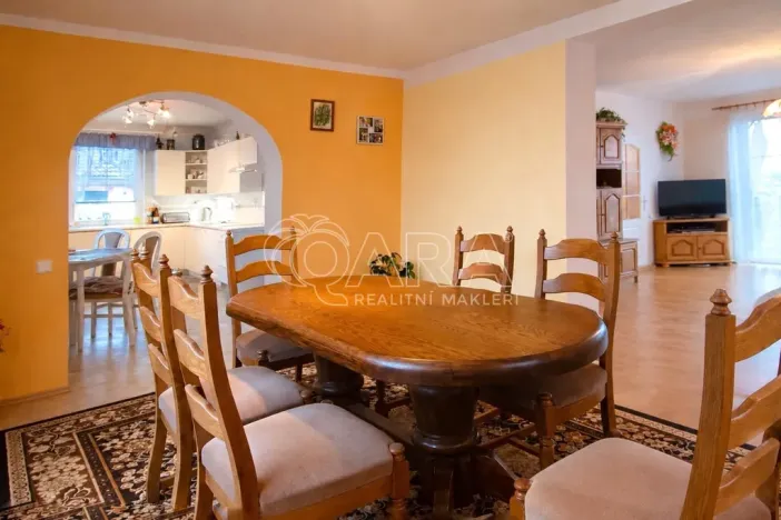 Prodej rodinného domu, Věšín, 264 m2