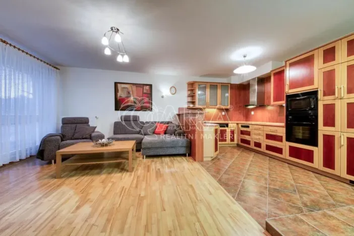 Pronájem bytu 2+kk, Dolní Břežany, 81 m2