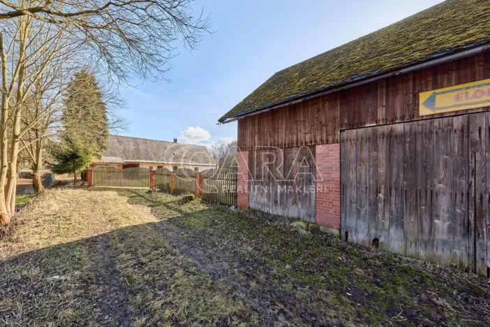 Prodej garáže, Pilníkov, Pražská, 182 m2