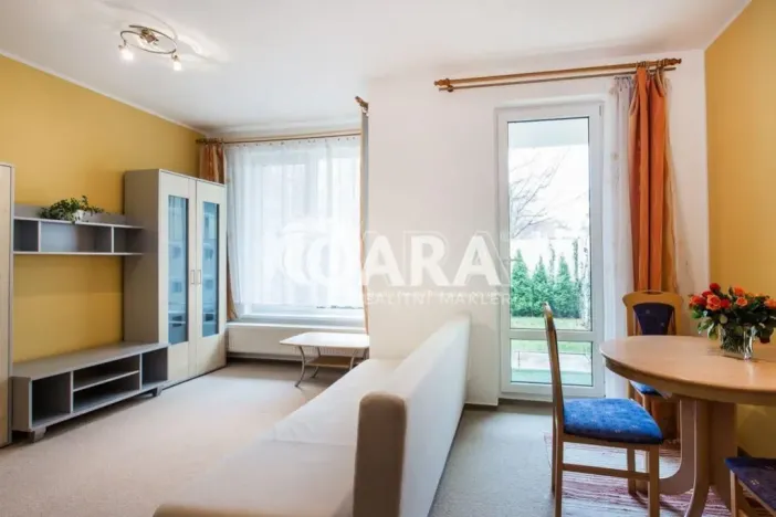 Pronájem bytu 1+kk, Praha, 28 m2