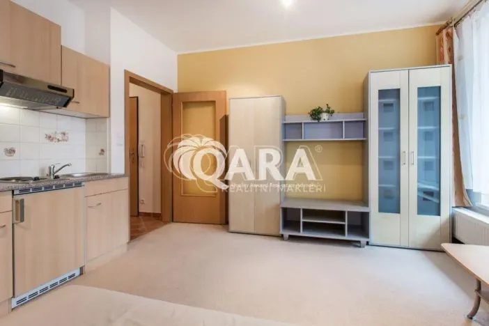 Pronájem bytu 1+kk, Praha, 28 m2