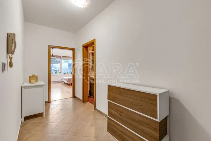 Prodej bytu 1+kk, Praha - Hlubočepy, Geologická, 48 m2