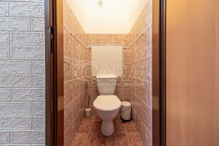 Prodej bytu 2+1, Unhošť, Komenského, 52 m2