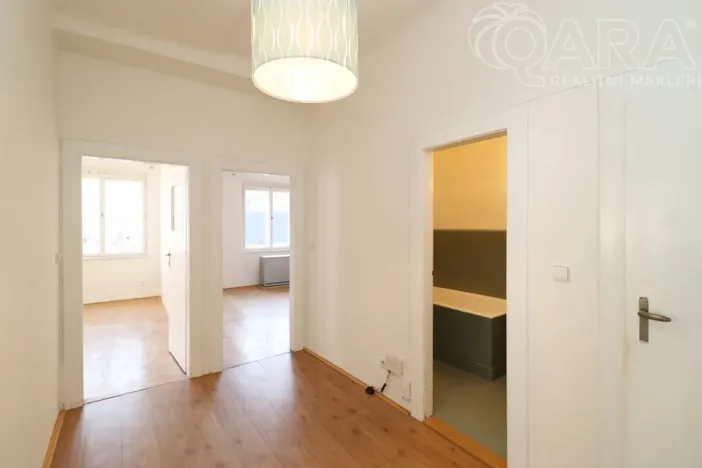 Pronájem bytu 2+1, Praha - Břevnov, Veleslavínská, 69 m2