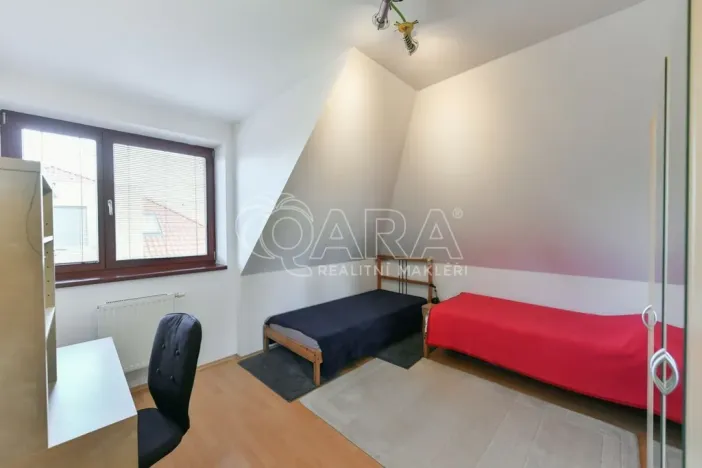 Prodej bytu 3+1, Jesenice, Platanová, 84 m2