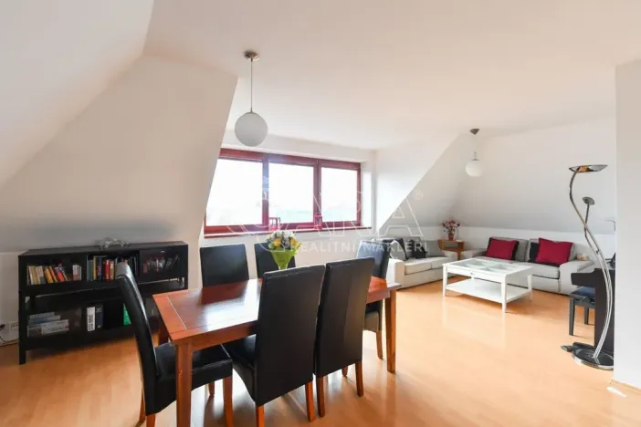 Prodej bytu 3+1, Jesenice, Platanová, 84 m2