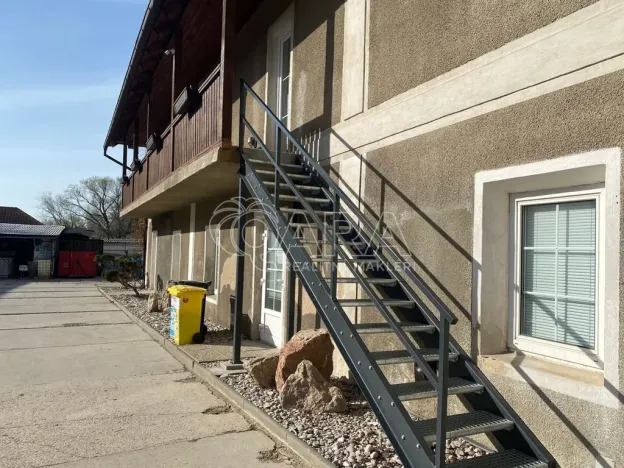 Pronájem kanceláře, Hostivice, nám. 1. máje, 25 m2