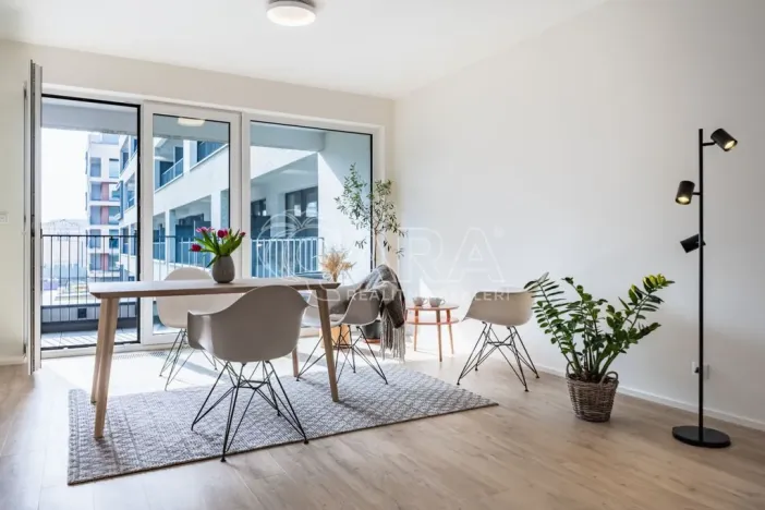 Pronájem bytu 1+kk, Praha - Hloubětín, Poděbradská, 39 m2