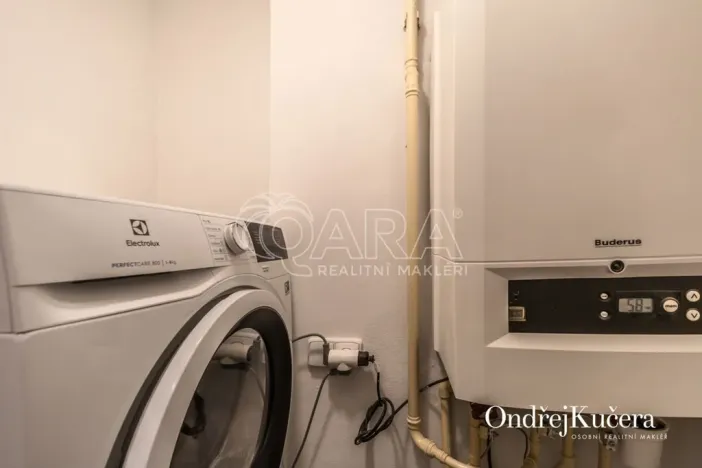 Prodej bytu 2+1, Praha - Smíchov, Janáčkovo nábřeží, 65 m2