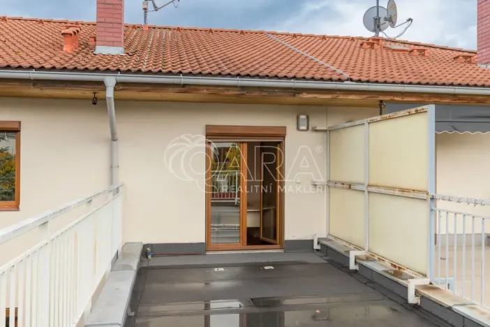 Prodej rodinného domu, Zbuzany, Lomená, 162 m2